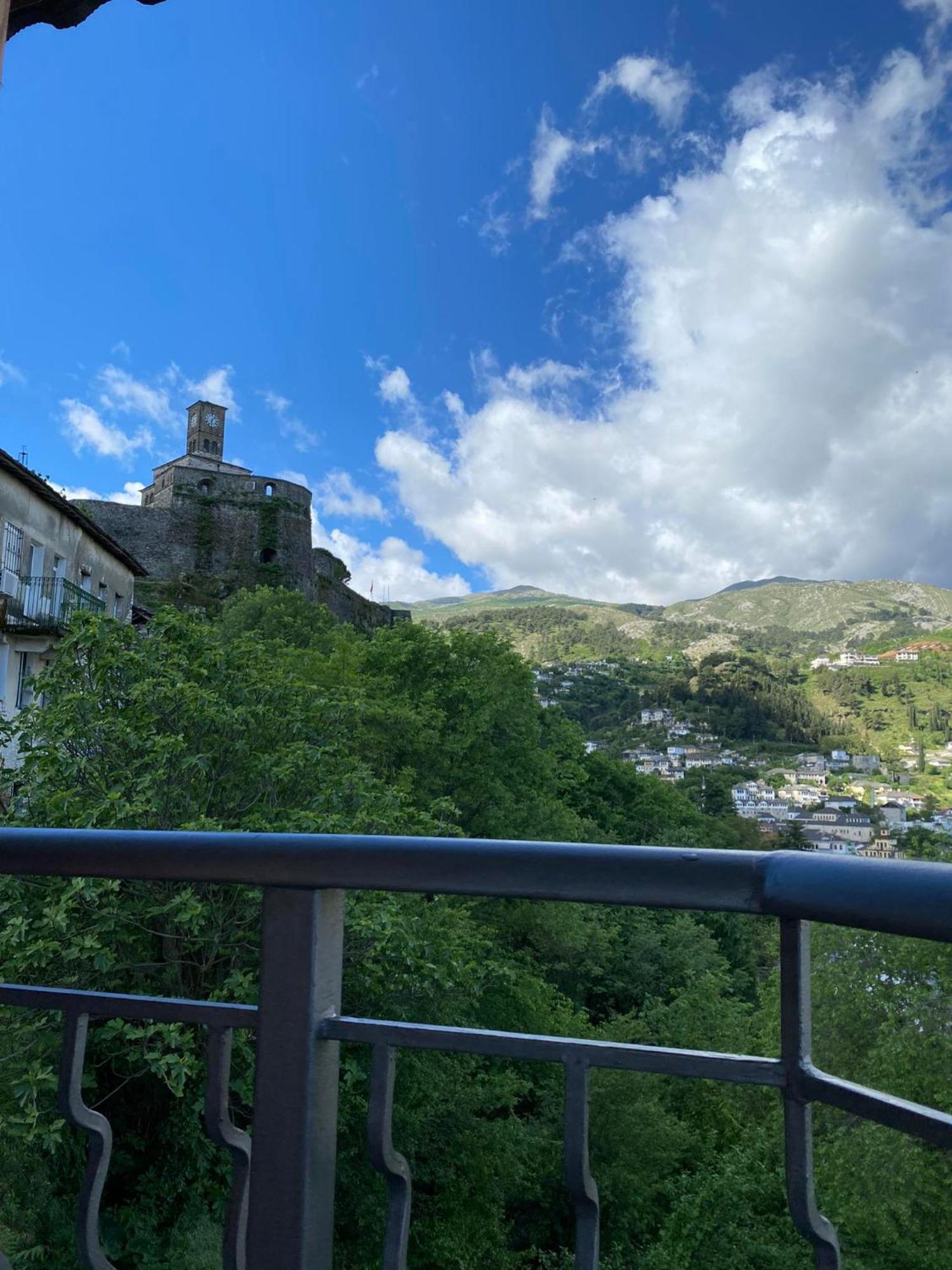 Guest House Persa Gjirokastër Exteriör bild